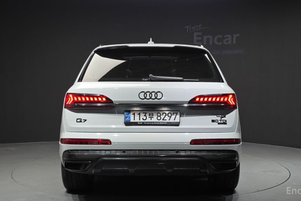 2023 Audi Q7 с пробегом 88 326 км
