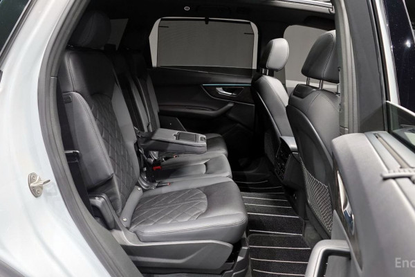 2023 Audi Q7 с пробегом 88 326 км