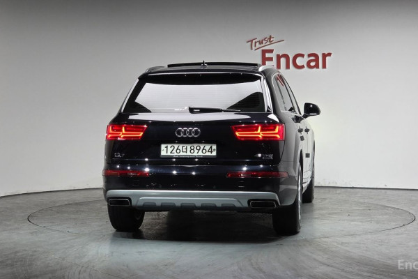 2019 Audi Q7 с пробегом 131 017 км
