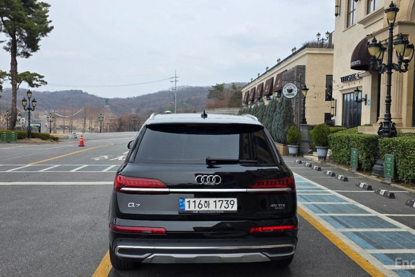 2022 Audi Q7 с пробегом 51 117 км