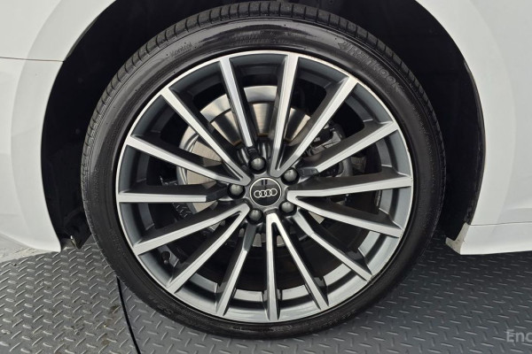 2022 Audi A5 с пробегом 61 879 км