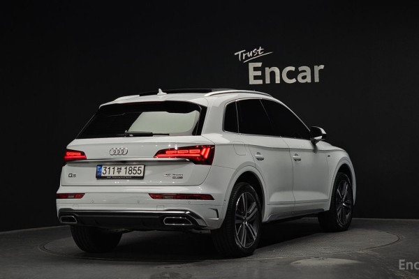 2023 Audi Q5 с пробегом 24 065 км