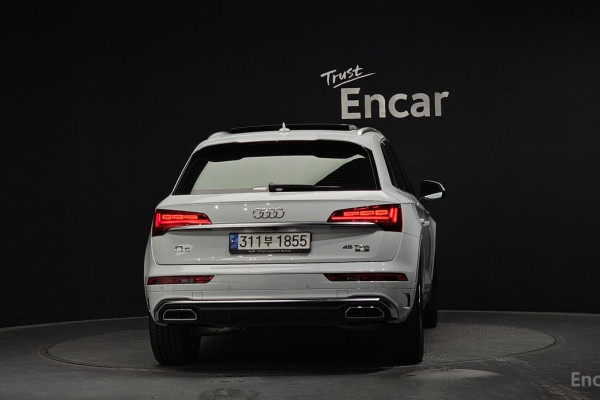 2023 Audi Q5 с пробегом 24 065 км