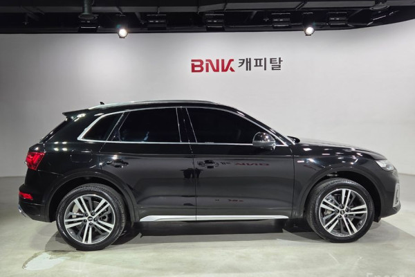 2023 Audi Q5 с пробегом 22 833 км