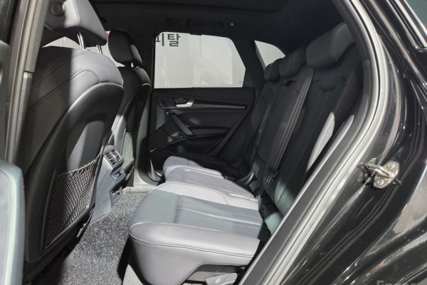 2023 Audi Q5 с пробегом 22 833 км