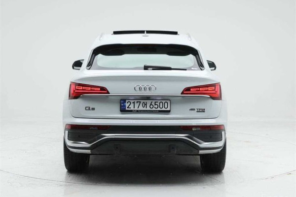 2023 Audi Q5 с пробегом 77 038 км