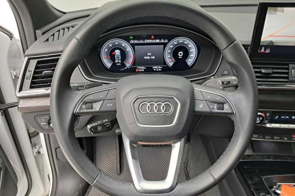 2023 Audi Q5 с пробегом 77 038 км