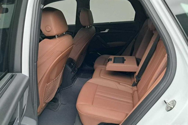 2023 Audi Q5 с пробегом 77 038 км