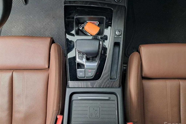 2023 Audi Q5 с пробегом 77 038 км