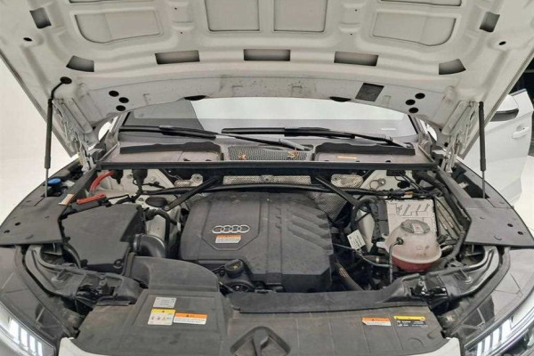 2023 Audi Q5 с пробегом 77 038 км