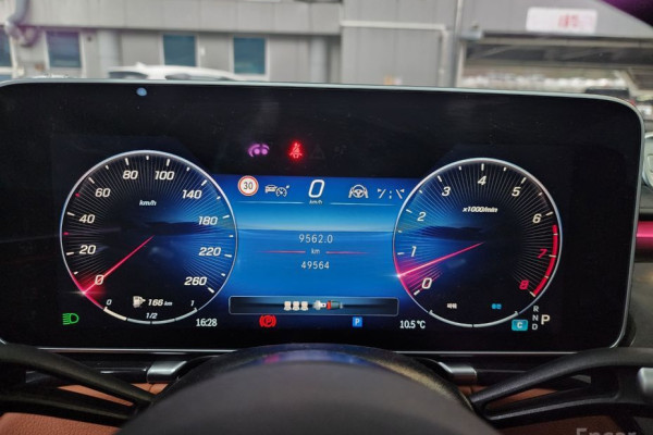 2023 Mercedes-Benz S-Класс с пробегом 49 564 км