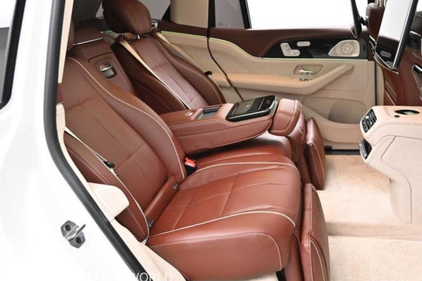 2023 Mercedes-Benz GLS с пробегом 8 090 км