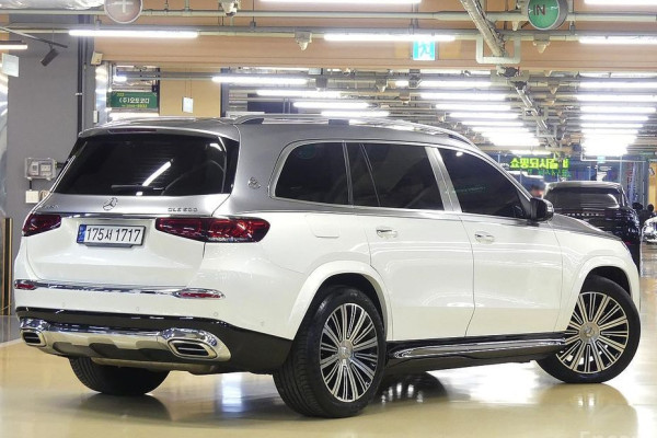 2023 Mercedes-Benz GLS с пробегом 27 000 км