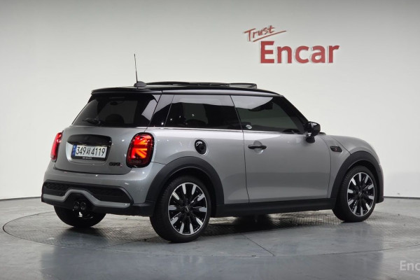 2023 Mini  с пробегом 4 642 км