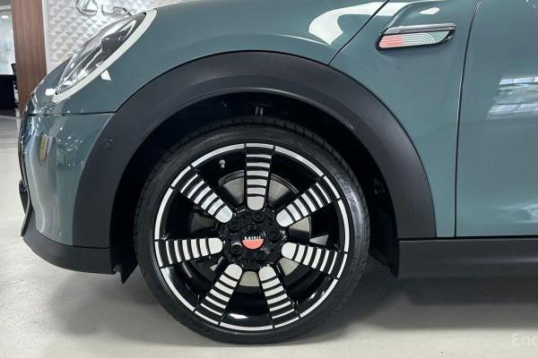 2023 Mini  с пробегом 14 402 км