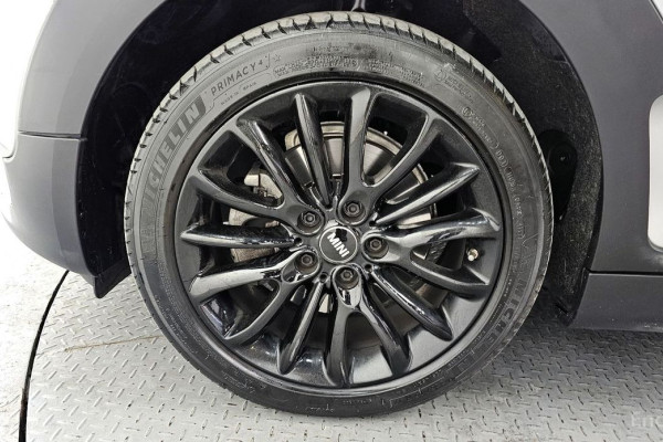 2023 Mini Clubman с пробегом 35 845 км