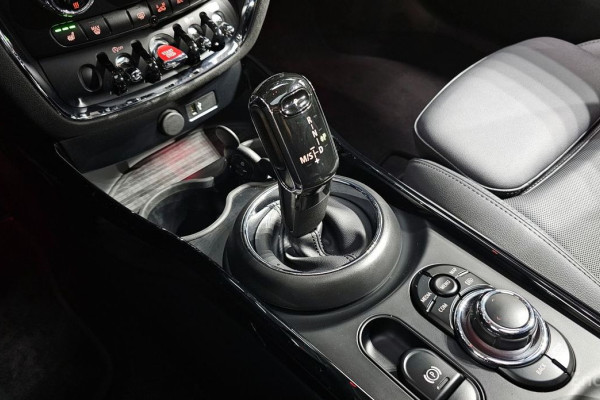 2023 Mini Clubman с пробегом 35 845 км