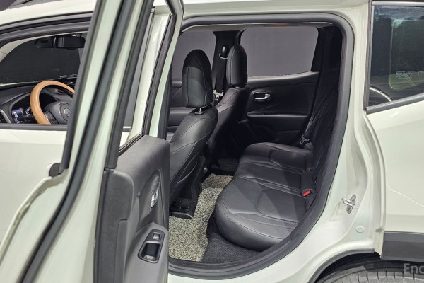 2022 Jeep Renegade с пробегом 31 259 км