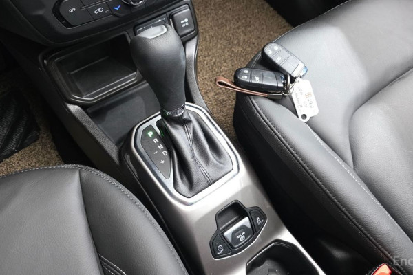 2022 Jeep Renegade с пробегом 4 444 км