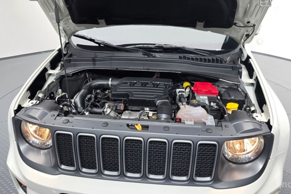 2022 Jeep Renegade с пробегом 22 702 км