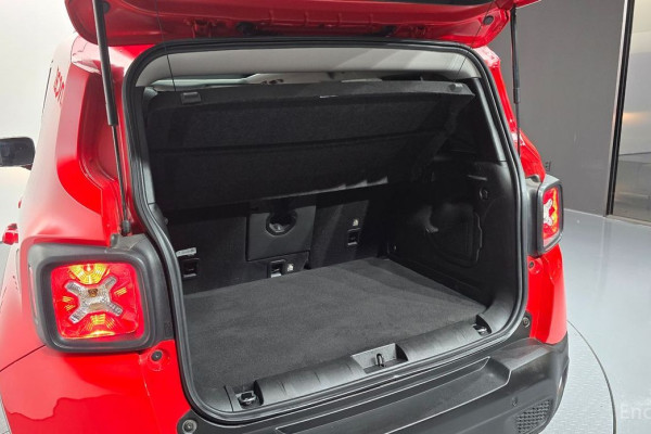 2022 Jeep Renegade с пробегом 26 272 км