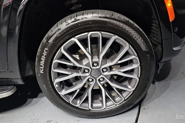 2023 Jeep Cherokee с пробегом 51 806 км