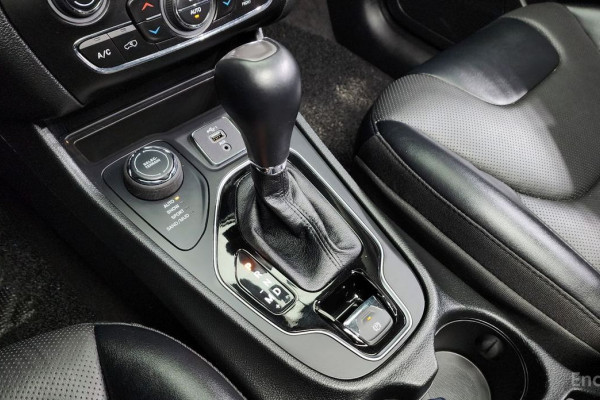 2022 Jeep Cherokee с пробегом 73 341 км