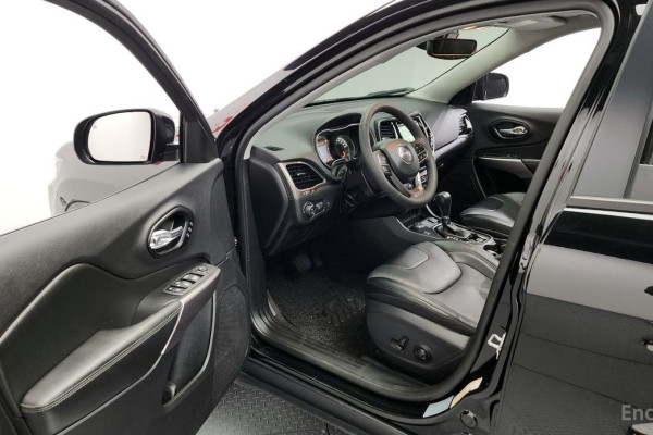 2022 Jeep Cherokee с пробегом 73 341 км