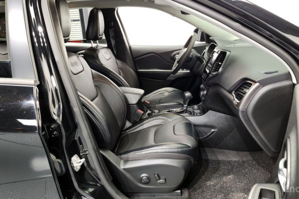 2022 Jeep Cherokee с пробегом 73 341 км