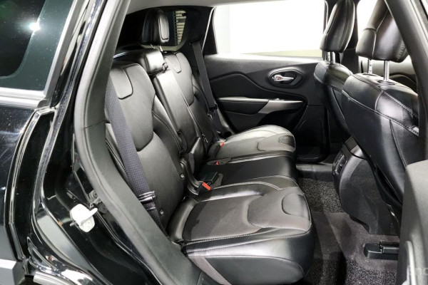 2022 Jeep Cherokee с пробегом 73 341 км