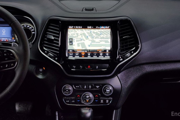 2022 Jeep Cherokee с пробегом 73 341 км