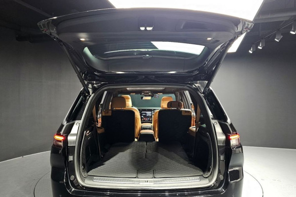 2023 Jeep Cherokee с пробегом 51 806 км