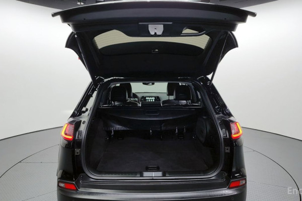 2022 Jeep Cherokee с пробегом 73 341 км