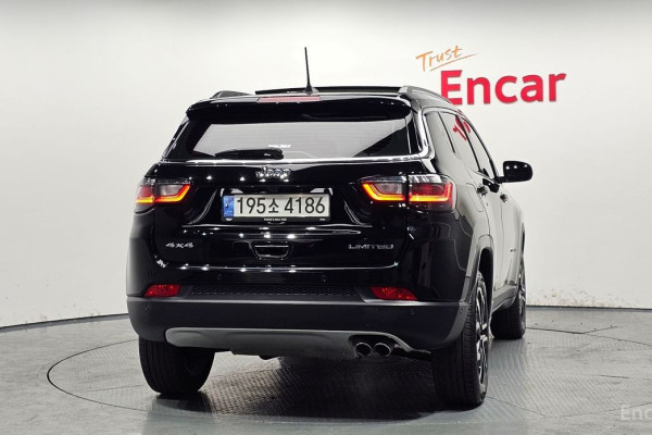 2022 Jeep Compass с пробегом 20 317 км