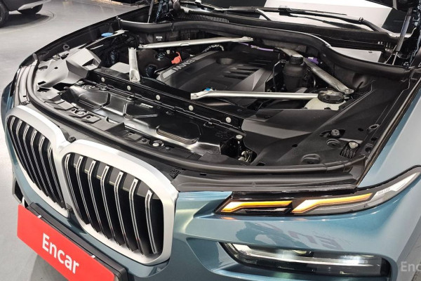 2023 BMW X7 с пробегом 21 191 км