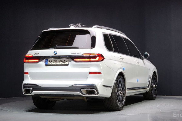 2023 BMW X7 с пробегом 22 943 км