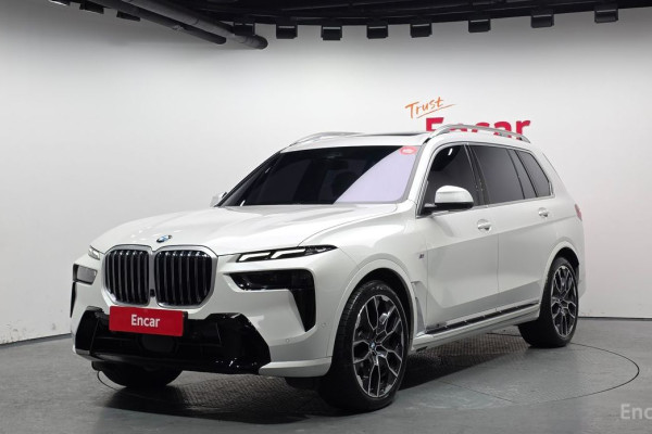 2023 BMW X7 с пробегом 23 501 км