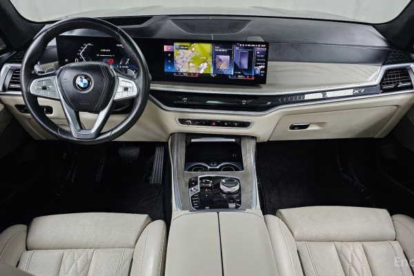 2023 BMW X7 с пробегом 68 591 км