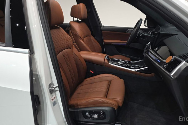 2023 BMW X7 с пробегом 26 805 км