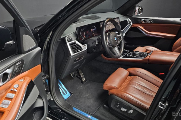 2023 BMW X7 с пробегом 66 289 км