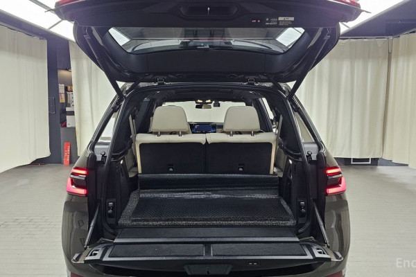 2023 BMW X7 с пробегом 68 591 км