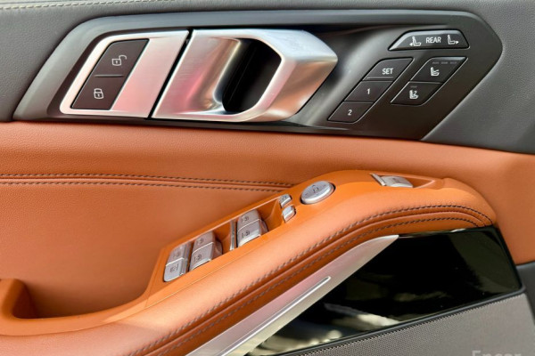 2023 BMW X7 с пробегом 69 581 км