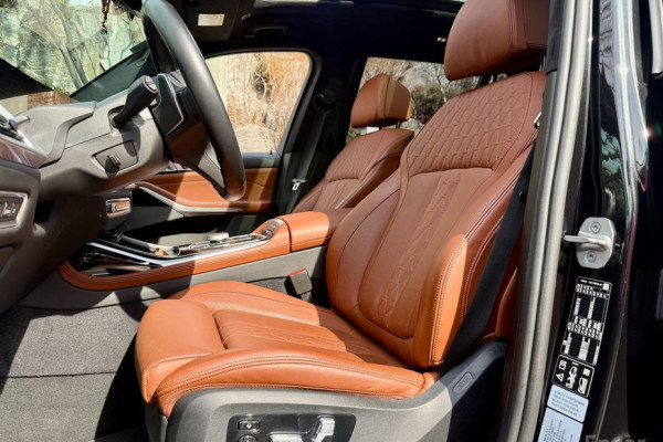 2023 BMW X7 с пробегом 69 581 км