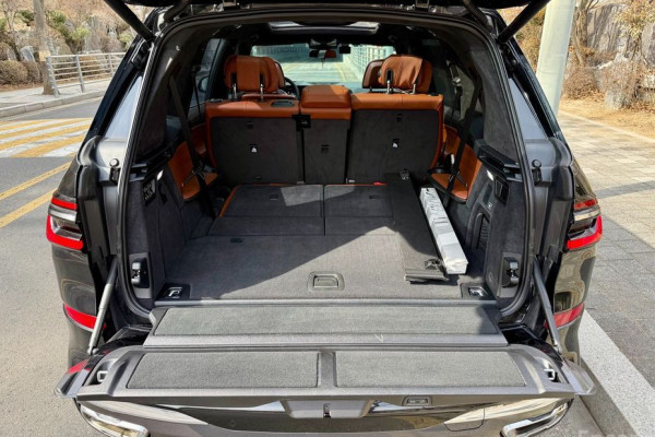 2023 BMW X7 с пробегом 69 581 км