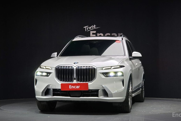 2023 BMW X7 с пробегом 30 828 км