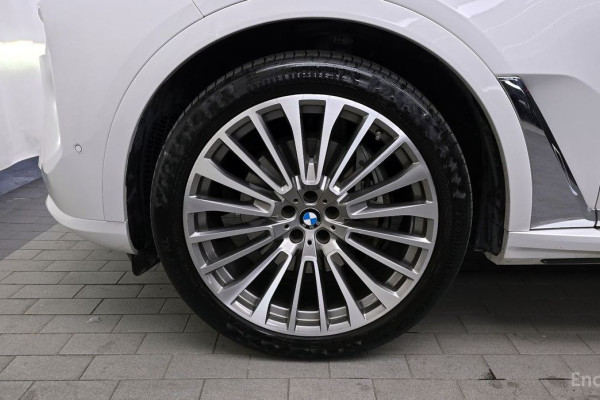 2023 BMW X7 с пробегом 30 828 км