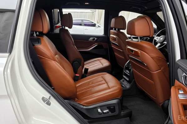 2023 BMW X7 с пробегом 46 920 км