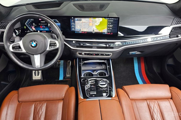 2023 BMW X7 с пробегом 65 463 км