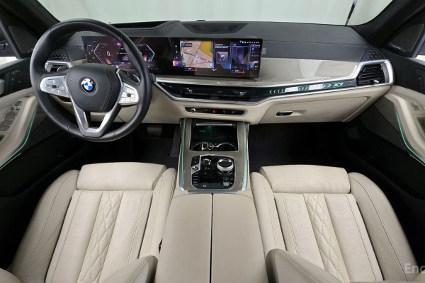 2023 BMW X7 с пробегом 30 828 км