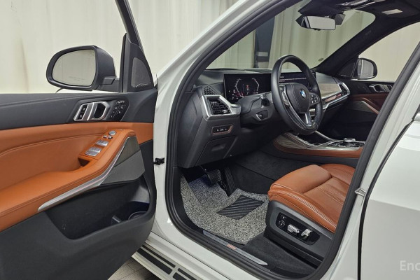 2023 BMW X7 с пробегом 25 612 км